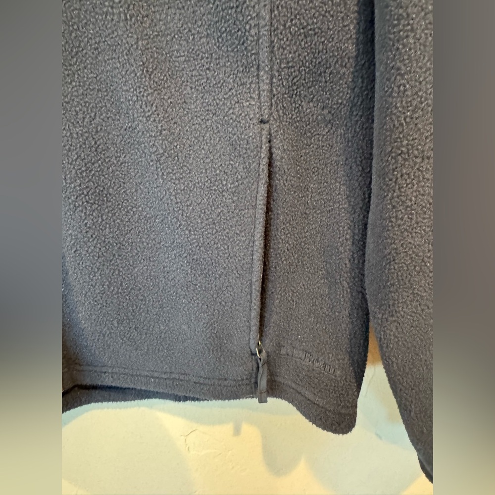 L.L. Bean Men's Large Navy Fleece Jacket - Picture 8 of 12
